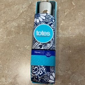 NWT Totes NeverWet Umbrella auto open/close